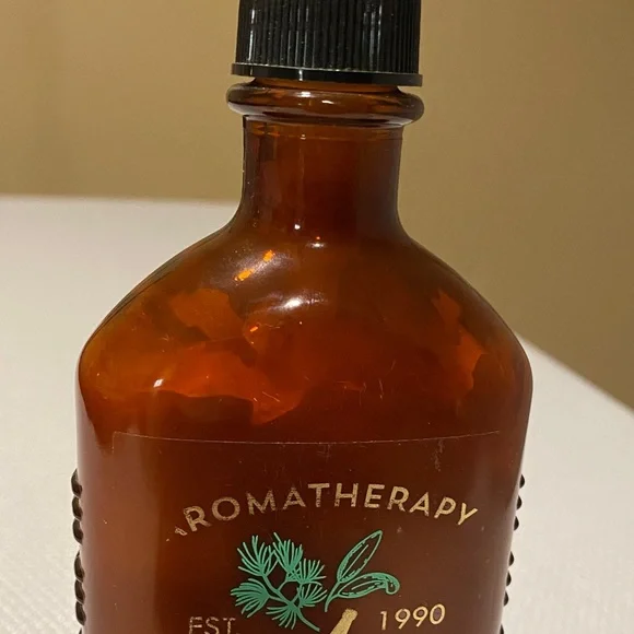 Aromatherapy Sage & Cedarwood Bath and Body Works Lotion - Picture 3 of 4